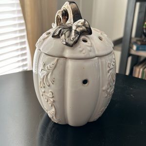 Scentsy Lumina Warmer, Pumpkin warmer